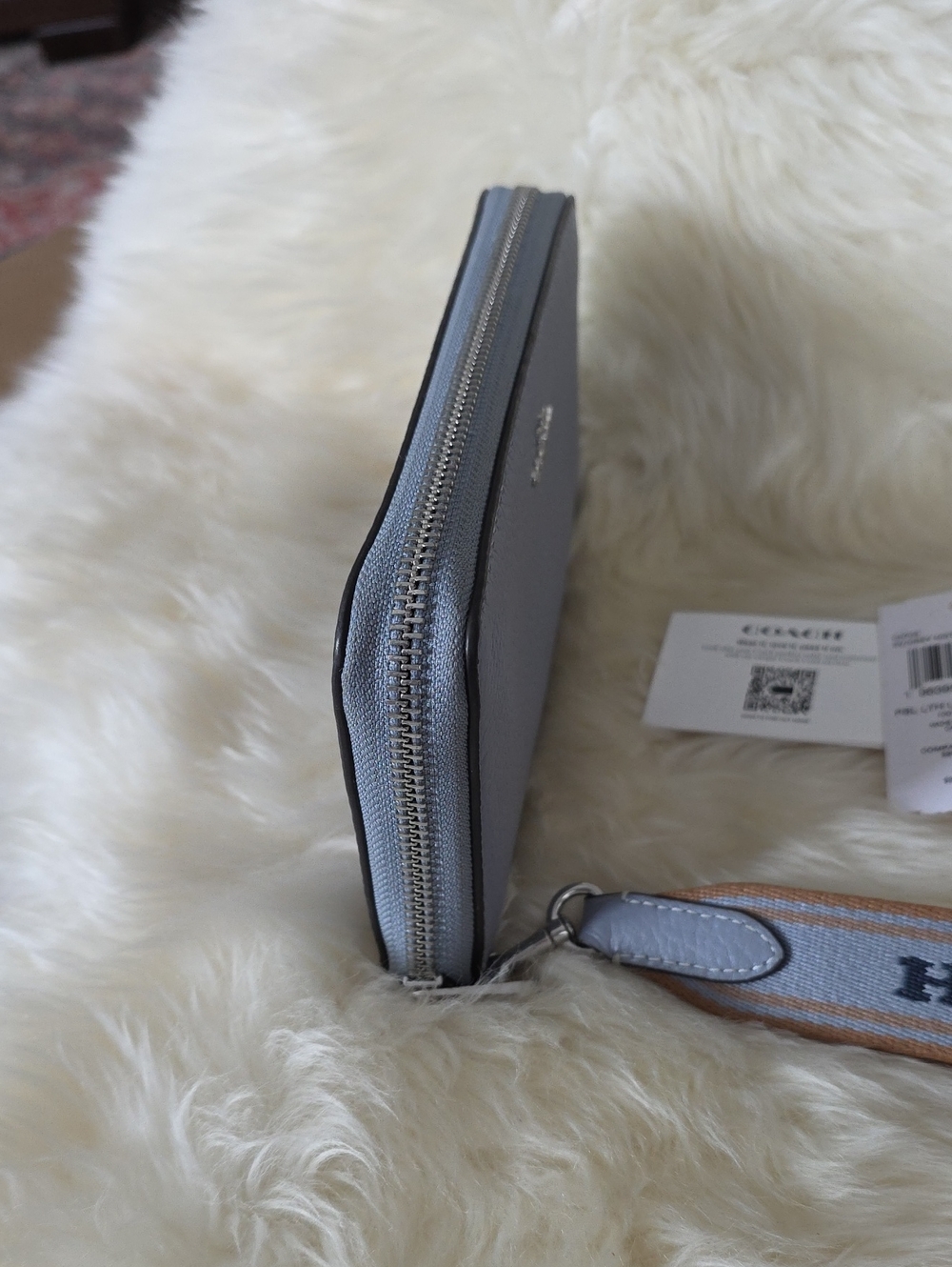 Gorgeous NWT Coach Grey Mist Pebbled Leather Long Zip Around Wallet π©Άππ - Picture 6 of 15